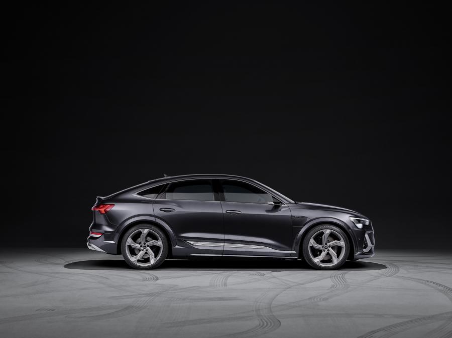  Audi e-tron S Sportback 2020 года  (WW) (фото 46 из 77)
